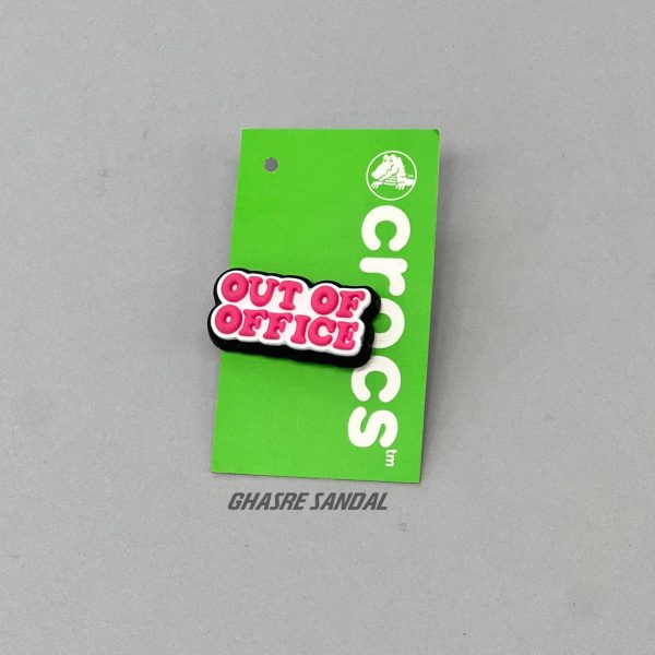 جیبیتز کراکس نوشته صورتی out of office